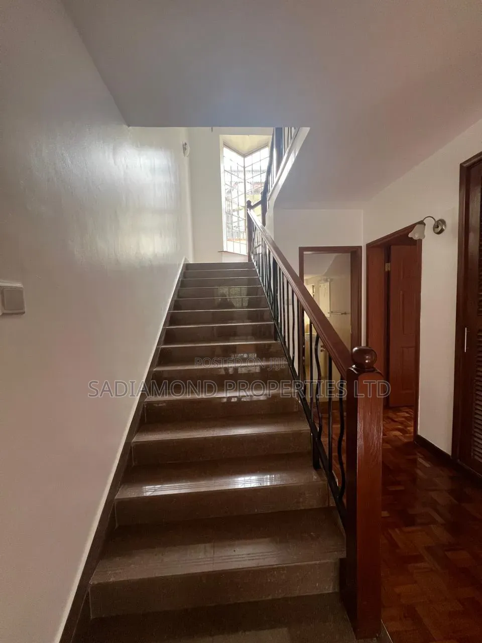 4bdrm Townhouse / Terrace in Loresho for rent