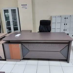 2m Executive Manager Boss's Desk