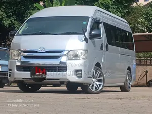 Toyota HiAce 2018 Silver