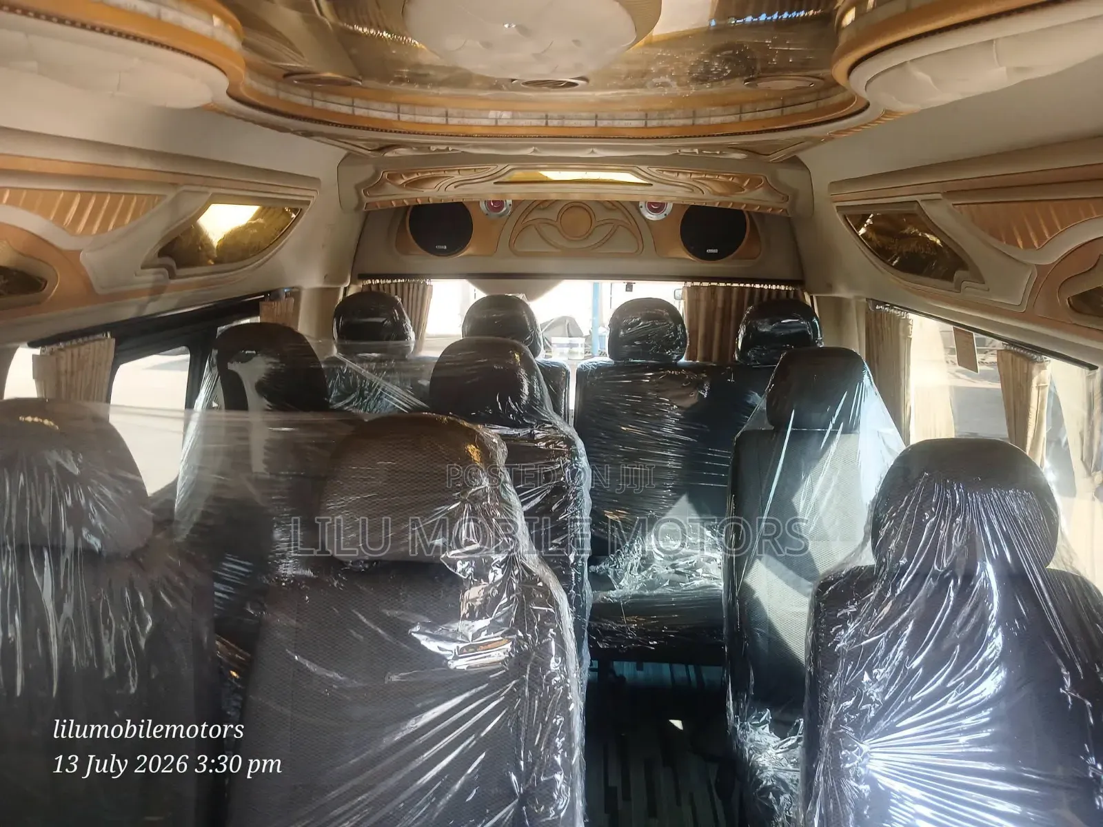 Toyota HiAce 2018 Silver
