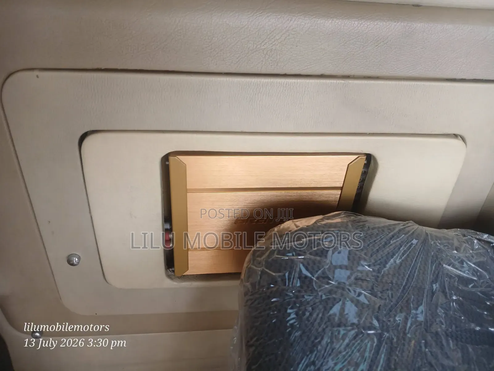 Toyota HiAce 2018 Silver