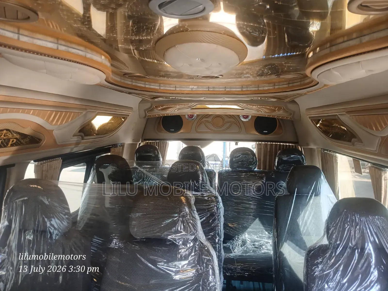 Toyota HiAce 2018 Silver