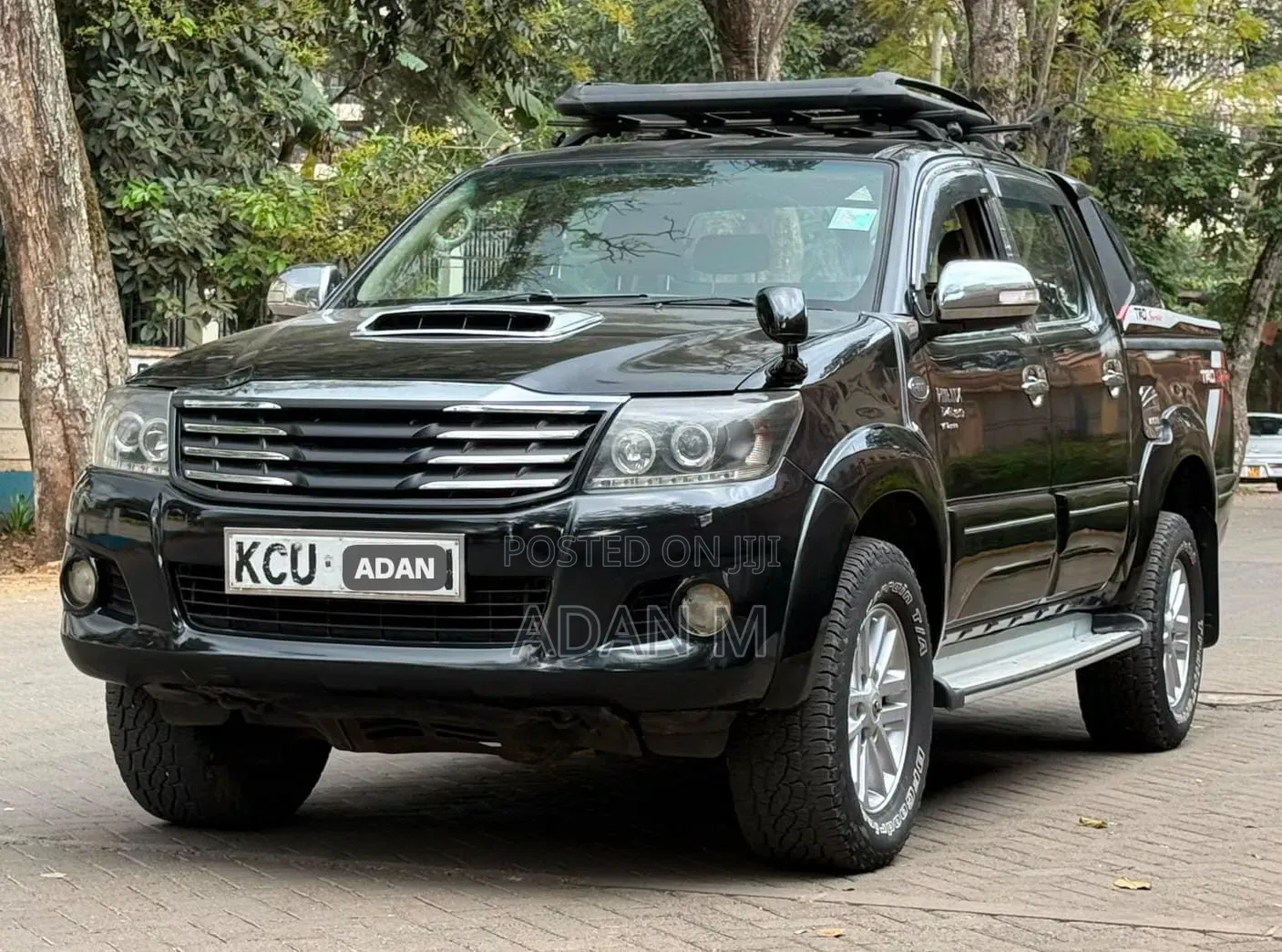 Toyota Hilux 2012 Black