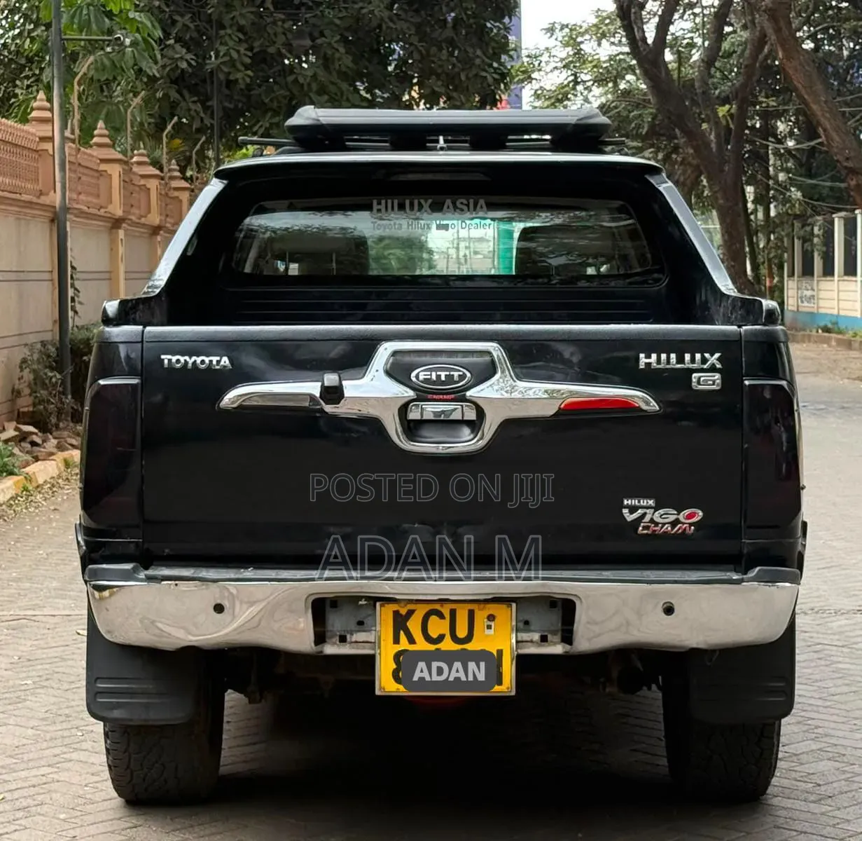 Toyota Hilux 2012 Black