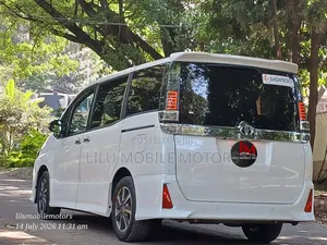 Toyota Voxy 2019 White