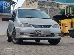 Toyota Corolla Spacio 2000 Silver