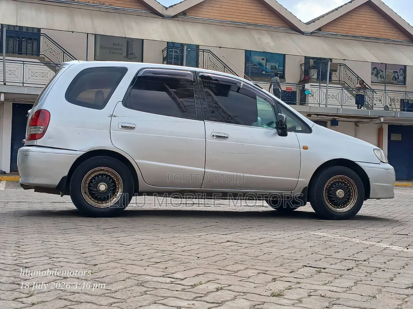 Toyota Corolla Spacio 2000 Silver