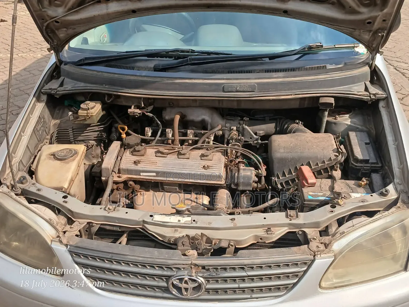 Toyota Corolla Spacio 2000 Silver