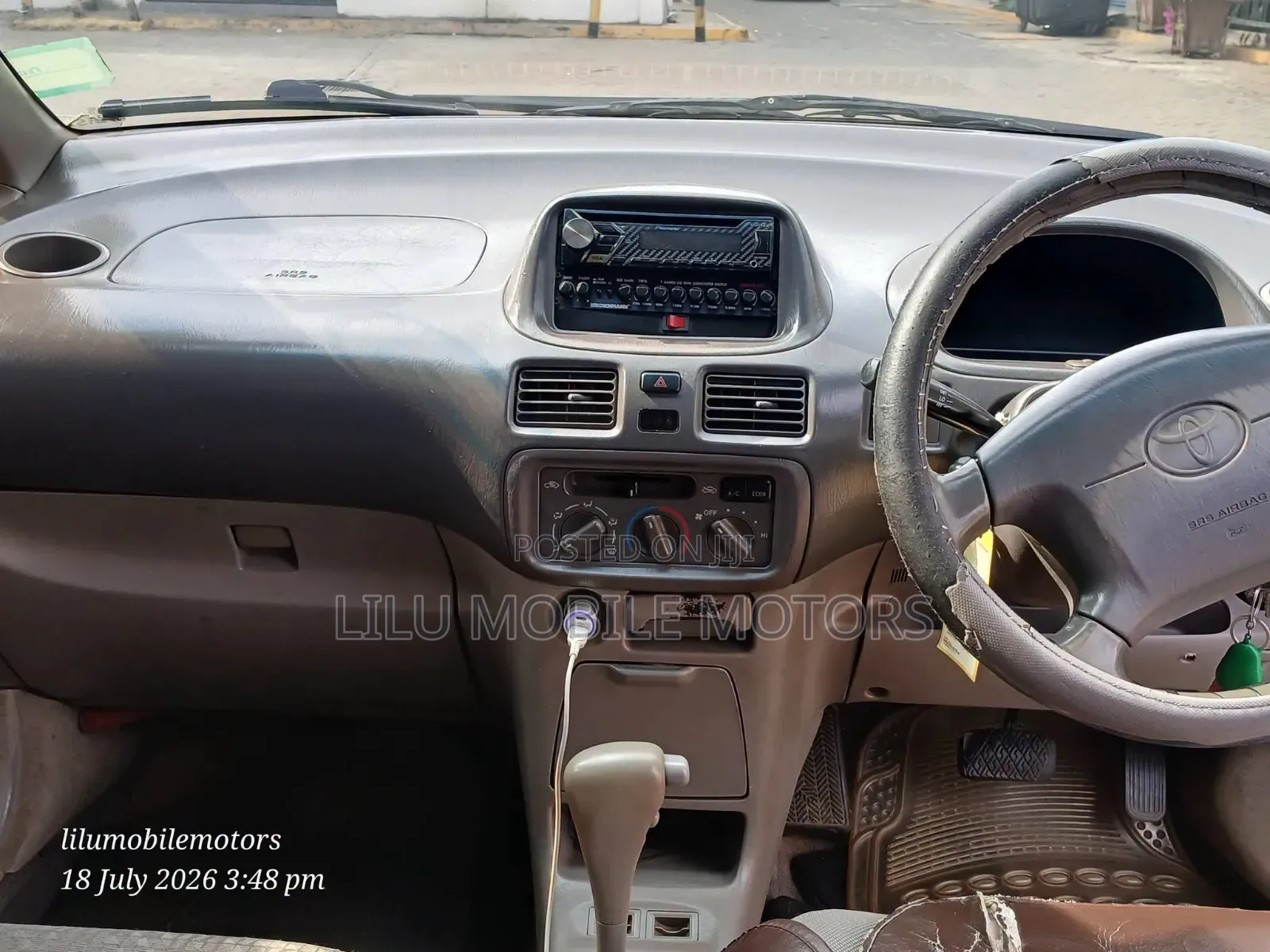Toyota Corolla Spacio 2000 Silver