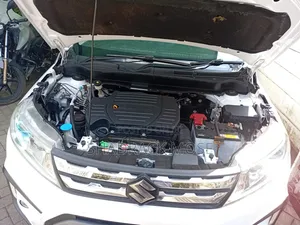 Suzuki Escudo 2015 White