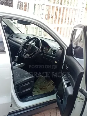 Suzuki Escudo 2015 White