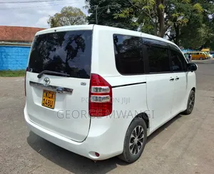 Toyota Noah 2013 White