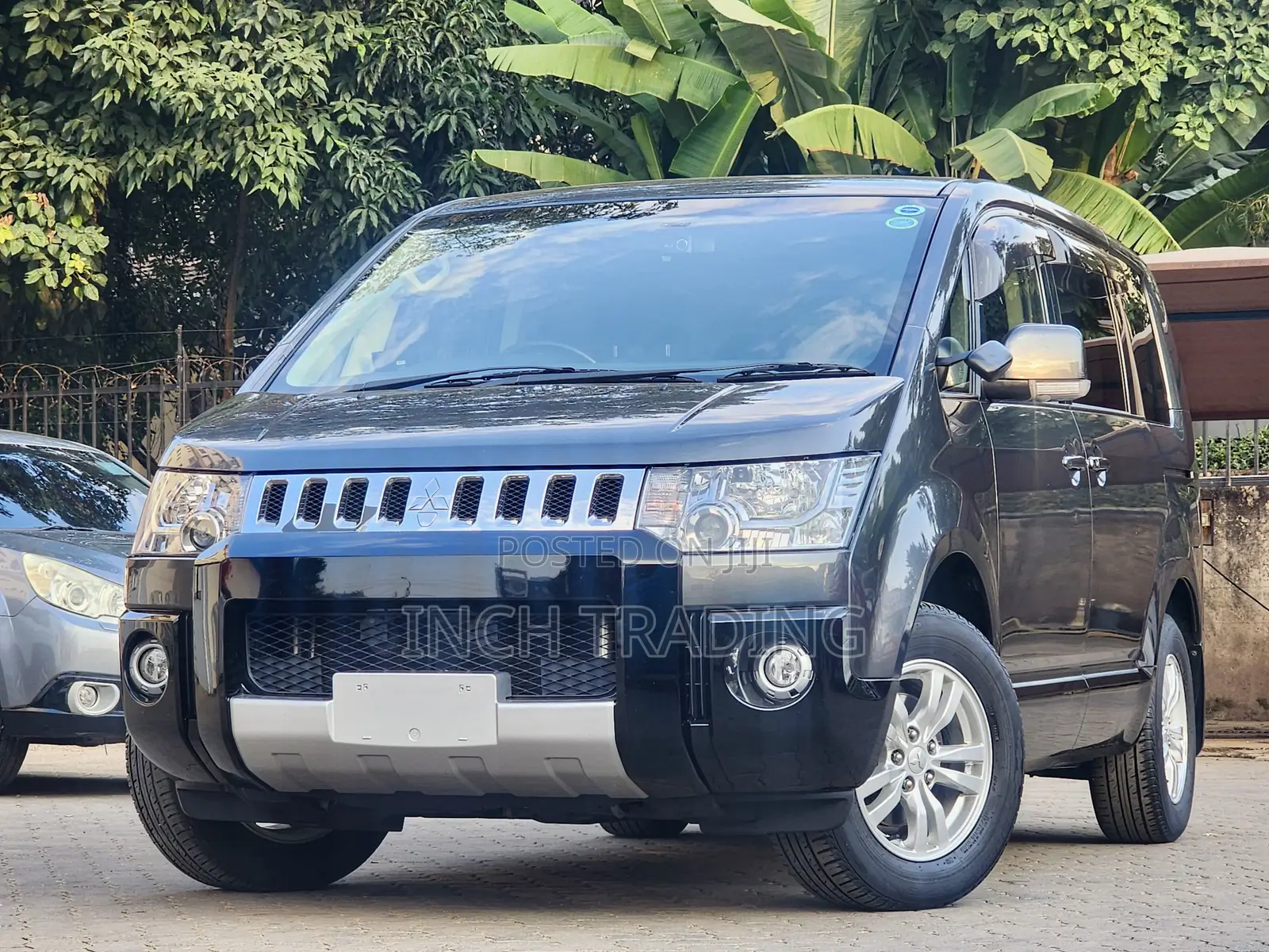 Mitsubishi Delica D:5 2019 Gray