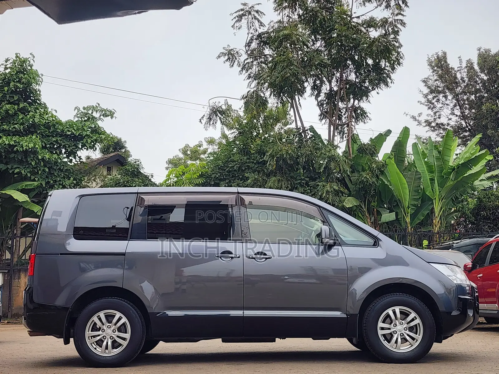 Mitsubishi Delica D:5 2019 Gray