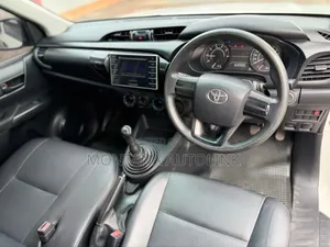 Toyota Hilux Revo Single Cab Deisel 2.4 RWD 2019 Pearl