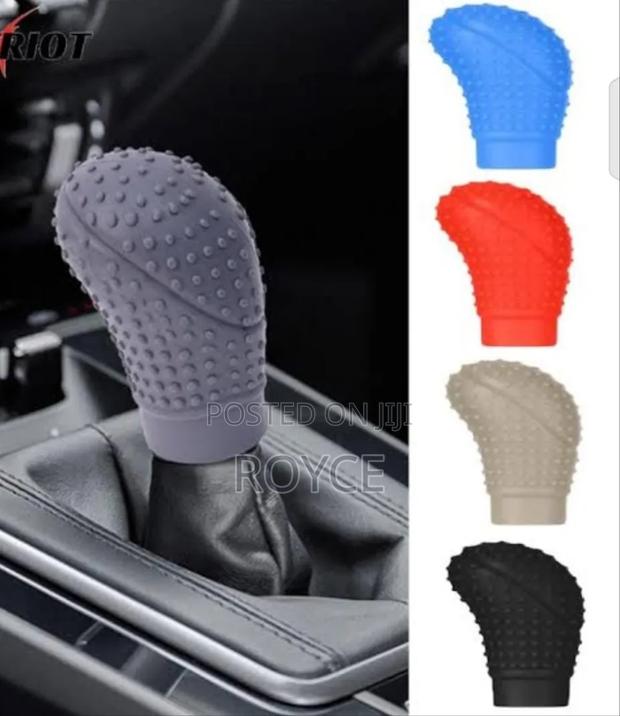 Universal Silicone Gear Knob Cover - thumbnail 5
