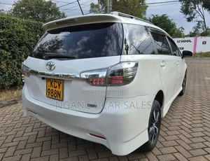 Toyota Wish 2013 White