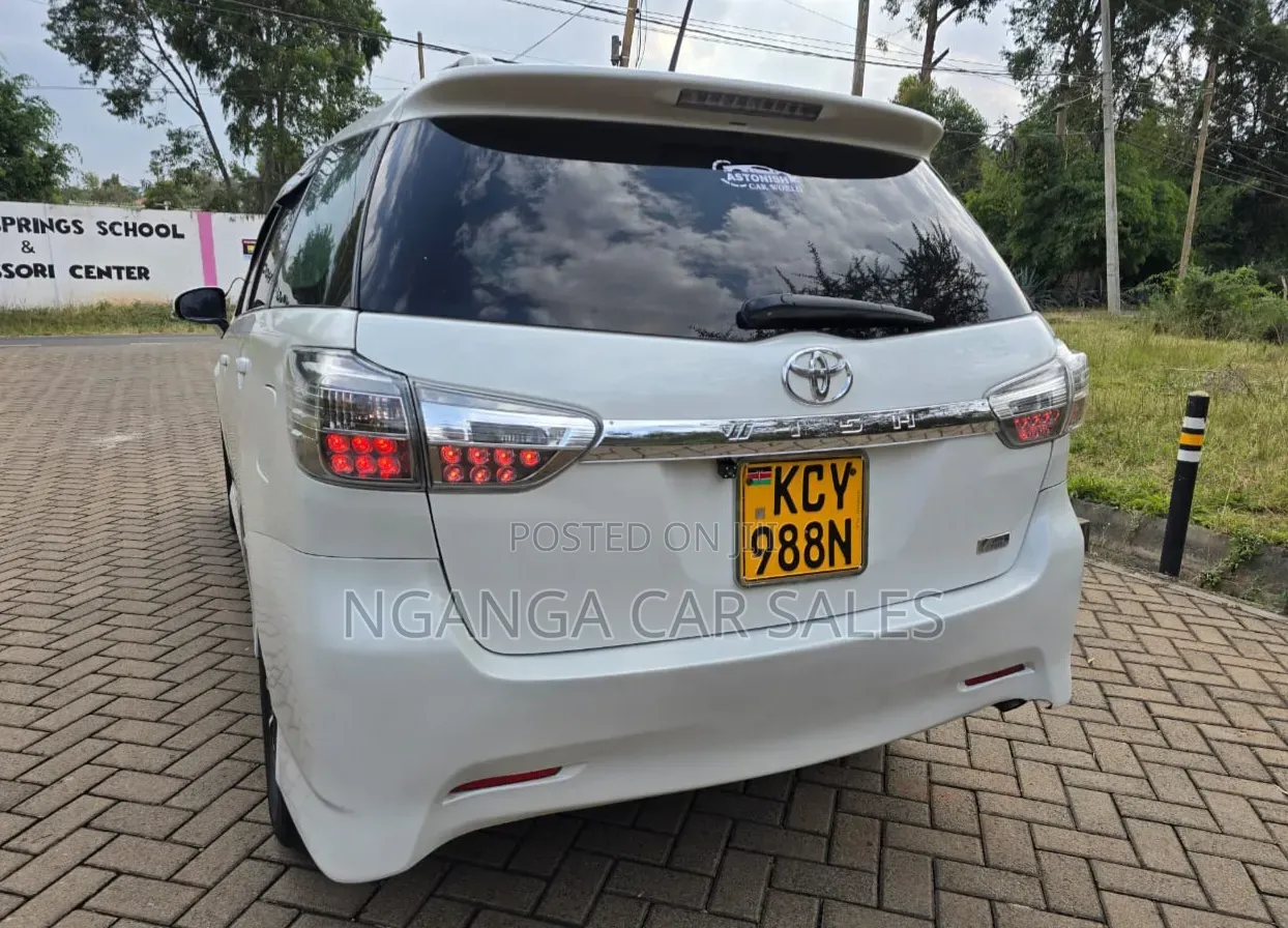 Toyota Wish 2013 White