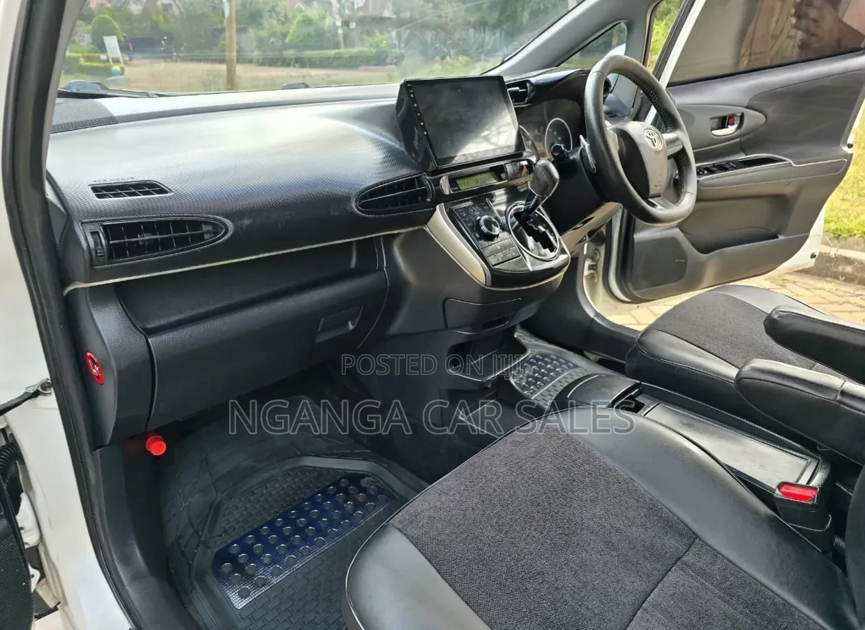 Toyota Wish 2013 White