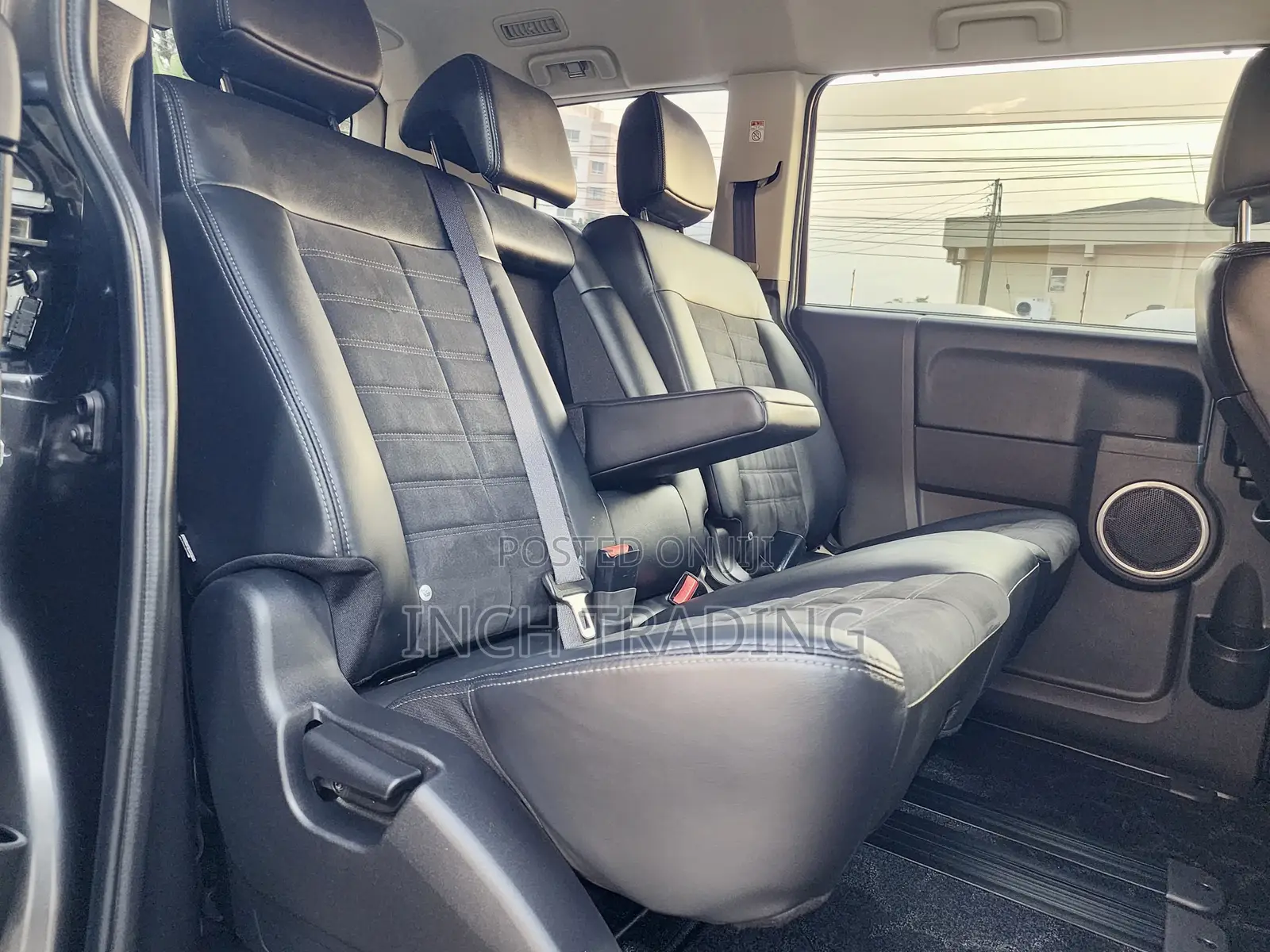 Mitsubishi Delica D:5 2019 Gray