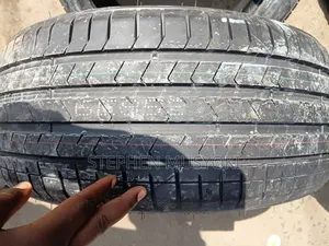 235/40zr20 Greenlander Tyre