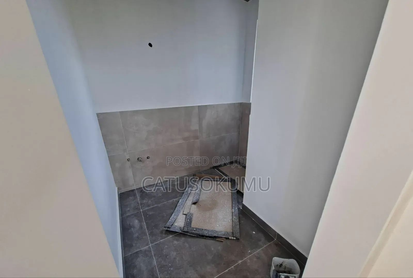 5bdrm Maisonette in Syokimau, Gateway Mall Area for sale