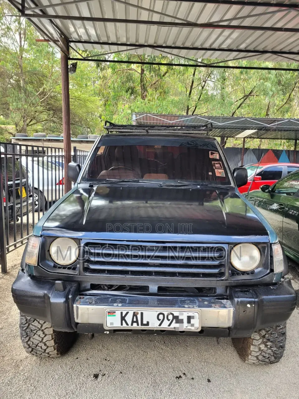 Mitsubishi Pajero 1991 Gold