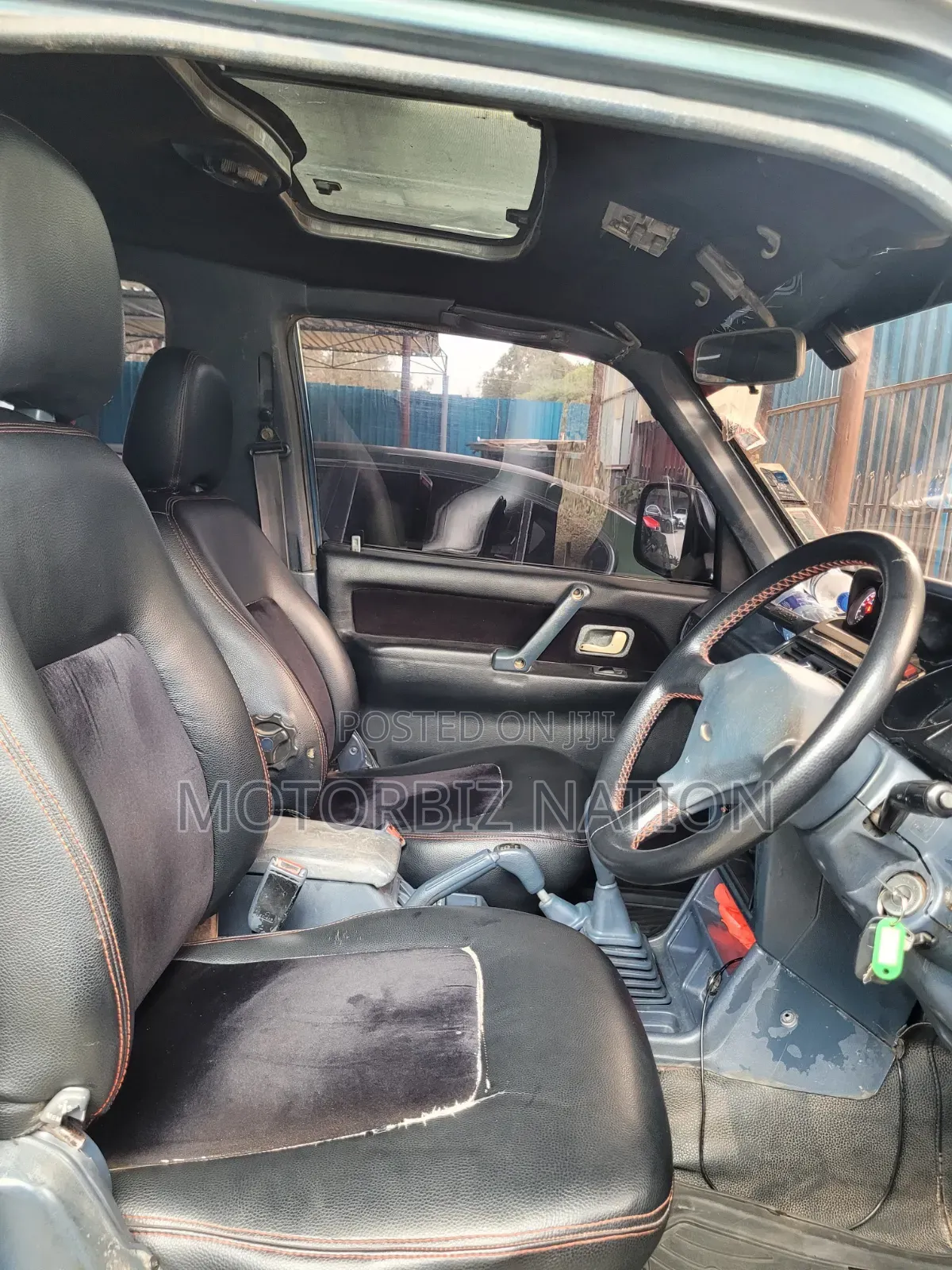 Mitsubishi Pajero 1991 Gold