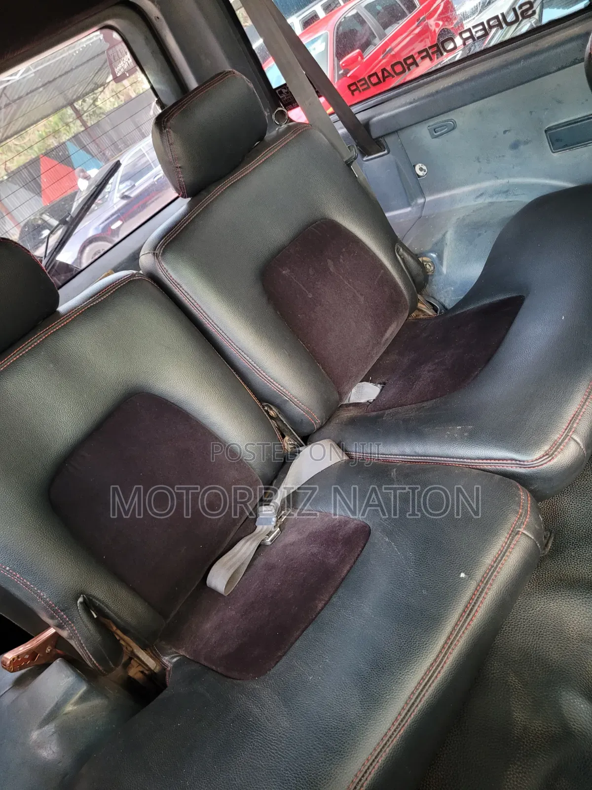 Mitsubishi Pajero 1991 Gold