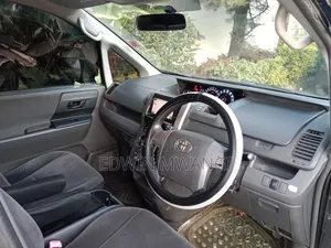 Noah 8seater for Hire
