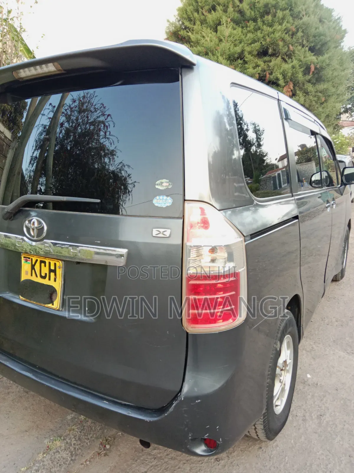 Noah 8seater for Hire
