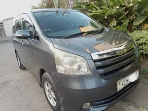 Noah 8seater for Hire