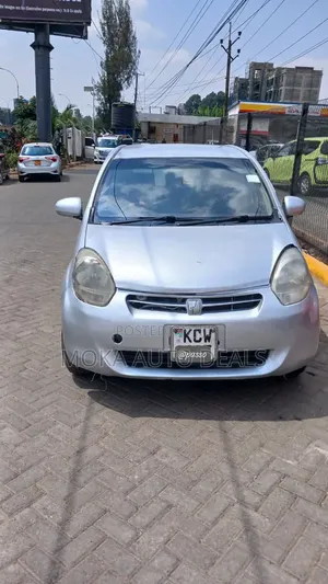 Toyota Passo 1.0 FWD 2012 Silver