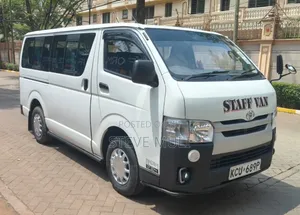 Toyota HiAce 2013 White
