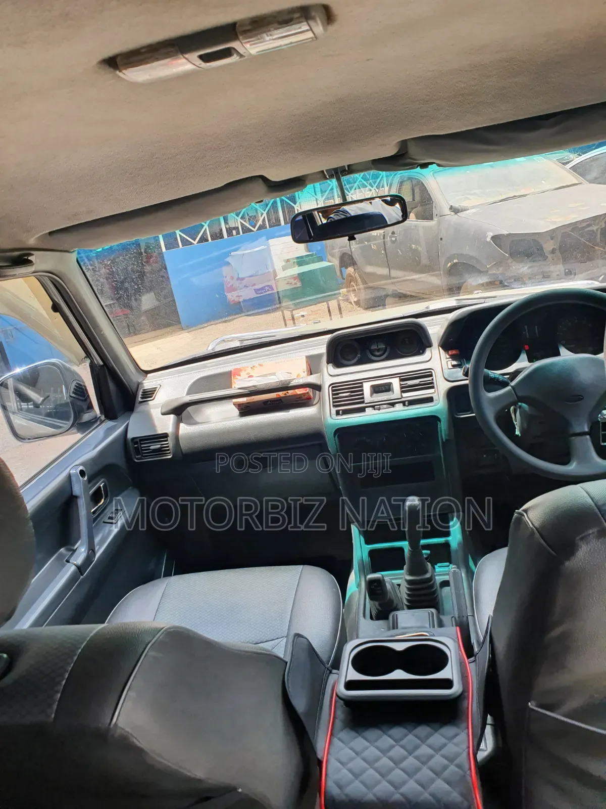 Mitsubishi Pajero 1996 Gold