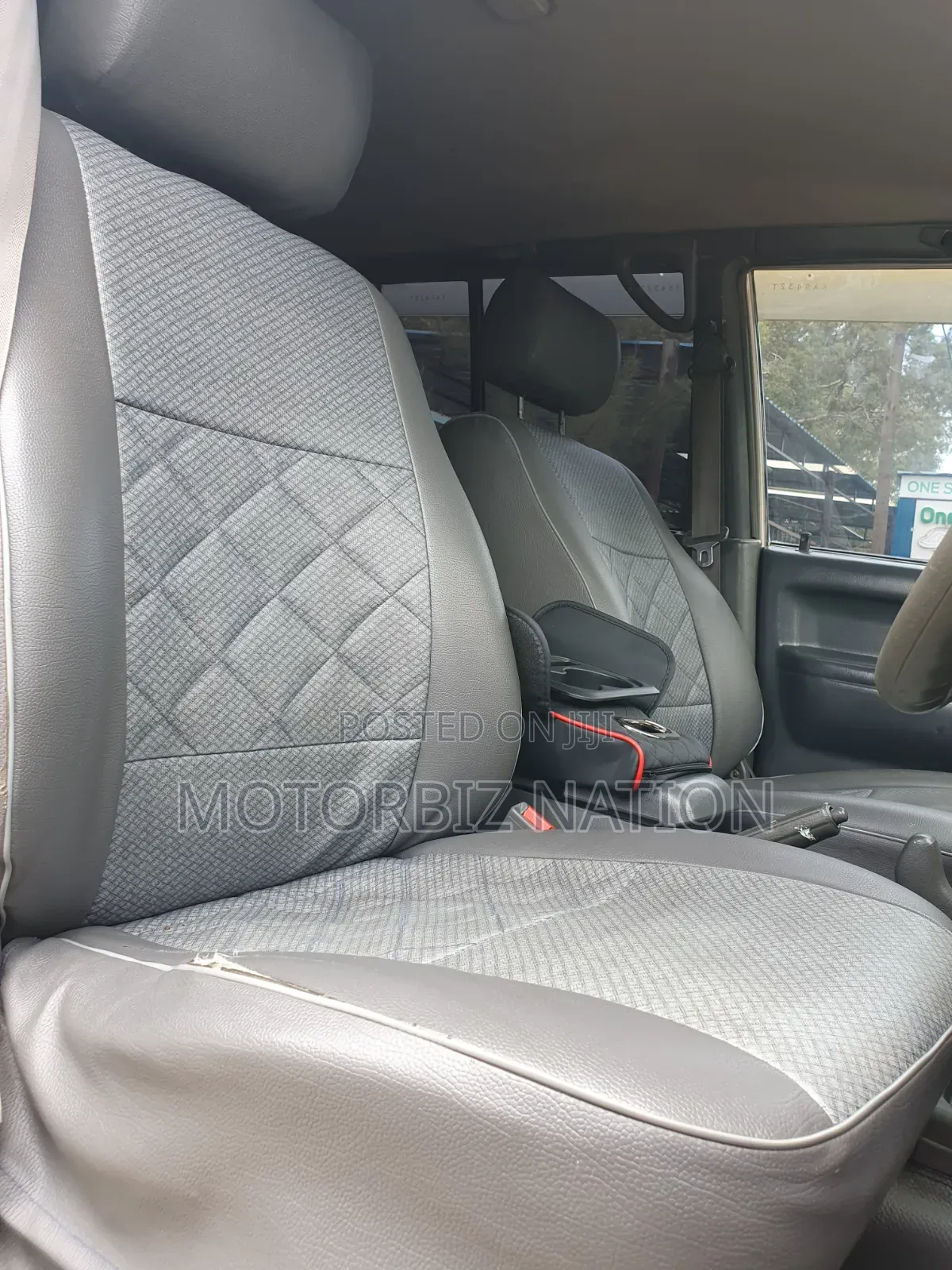 Mitsubishi Pajero 1996 Gold