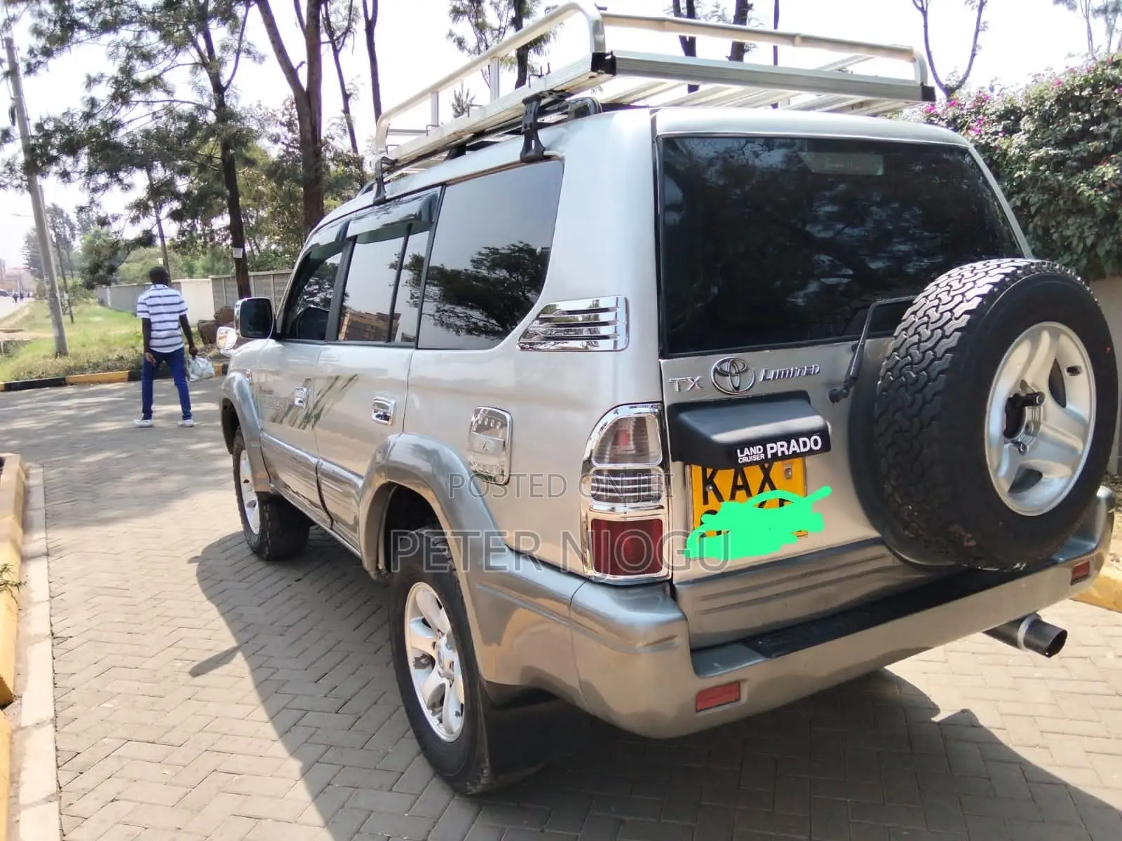 Mitsubishi Pajero 2000 White