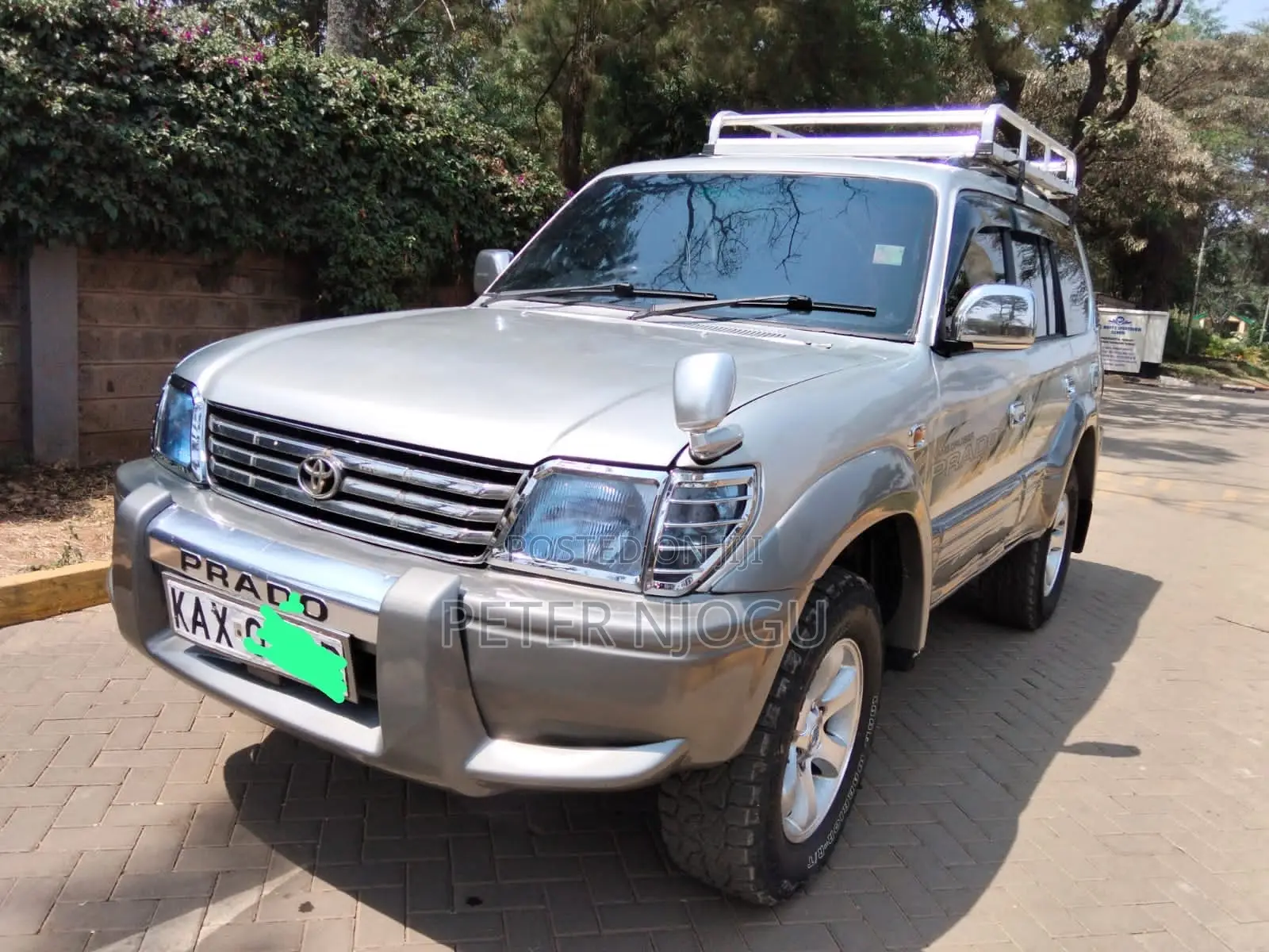 Mitsubishi Pajero 2000 White