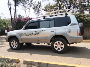 Mitsubishi Pajero 2000 White