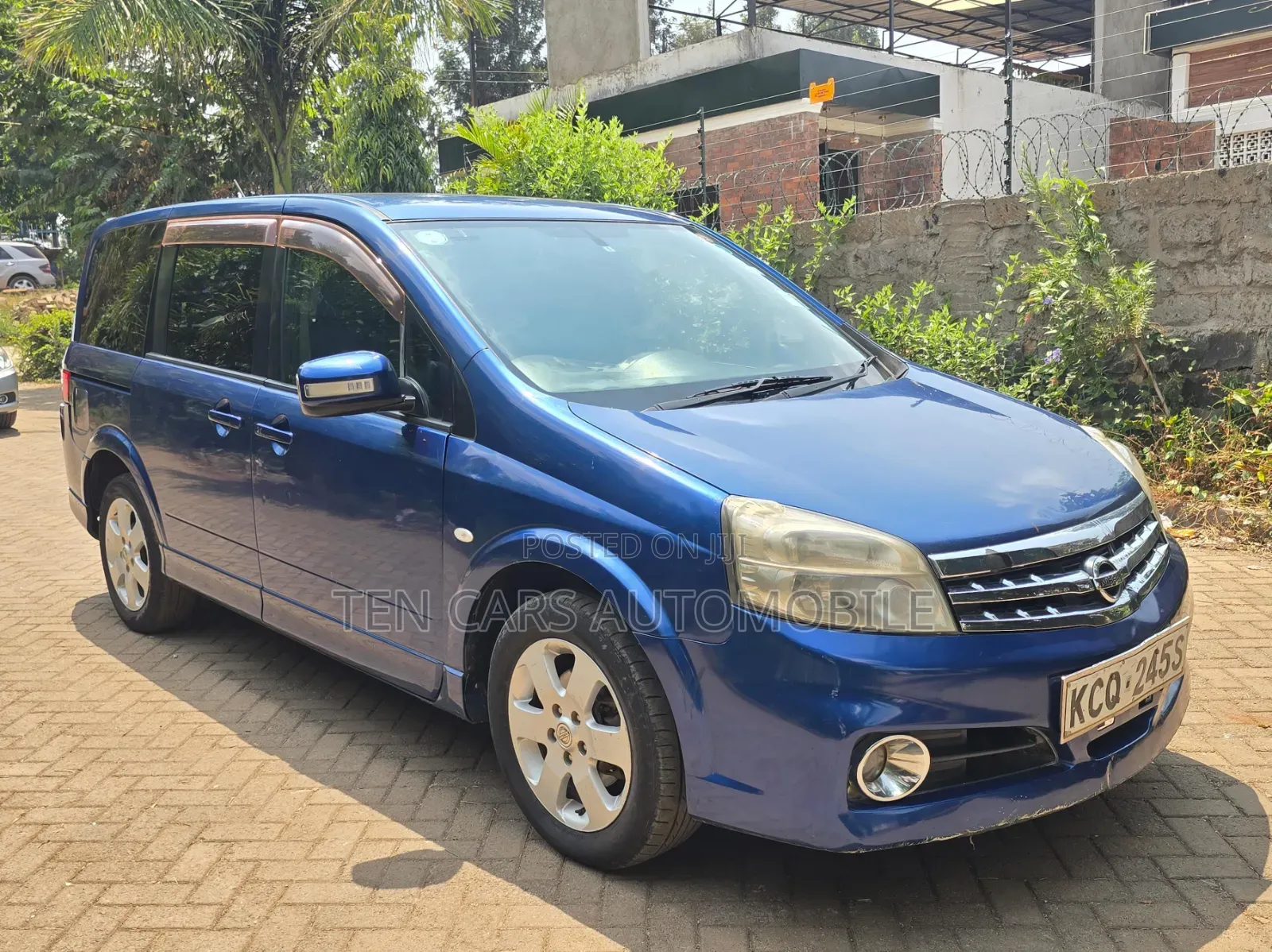 Nissan Lafesta 2011 Blue