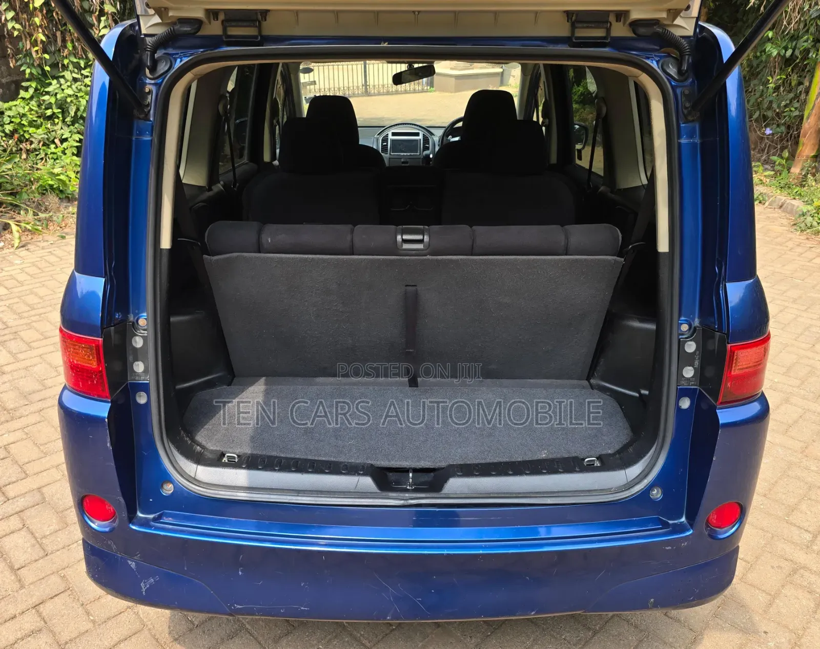 Nissan Lafesta 2011 Blue