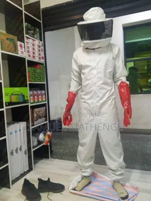 Professional Beekeeping Protective Suit With Veil Hood & Safety Kit