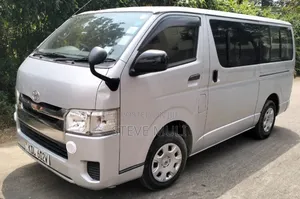 Toyota HiAce 2016 Silver