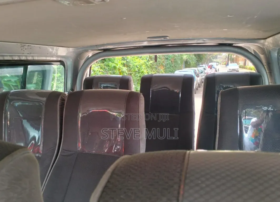 Toyota HiAce 2016 Silver