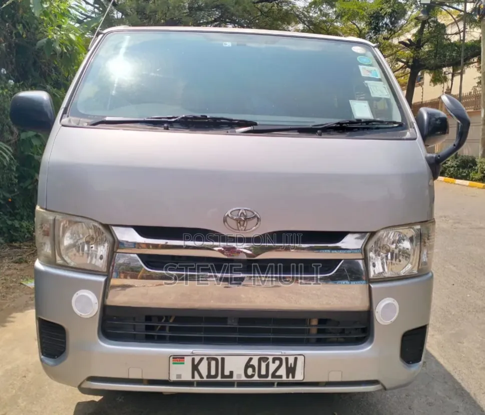 Toyota HiAce 2016 Silver