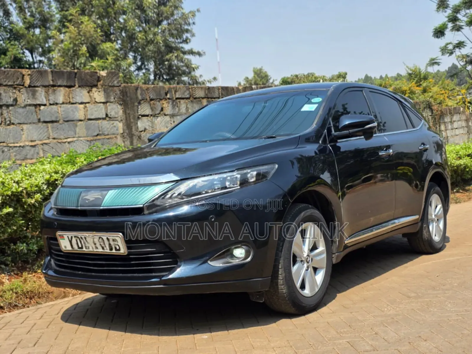 Toyota Harrier 2.0 2016 Black