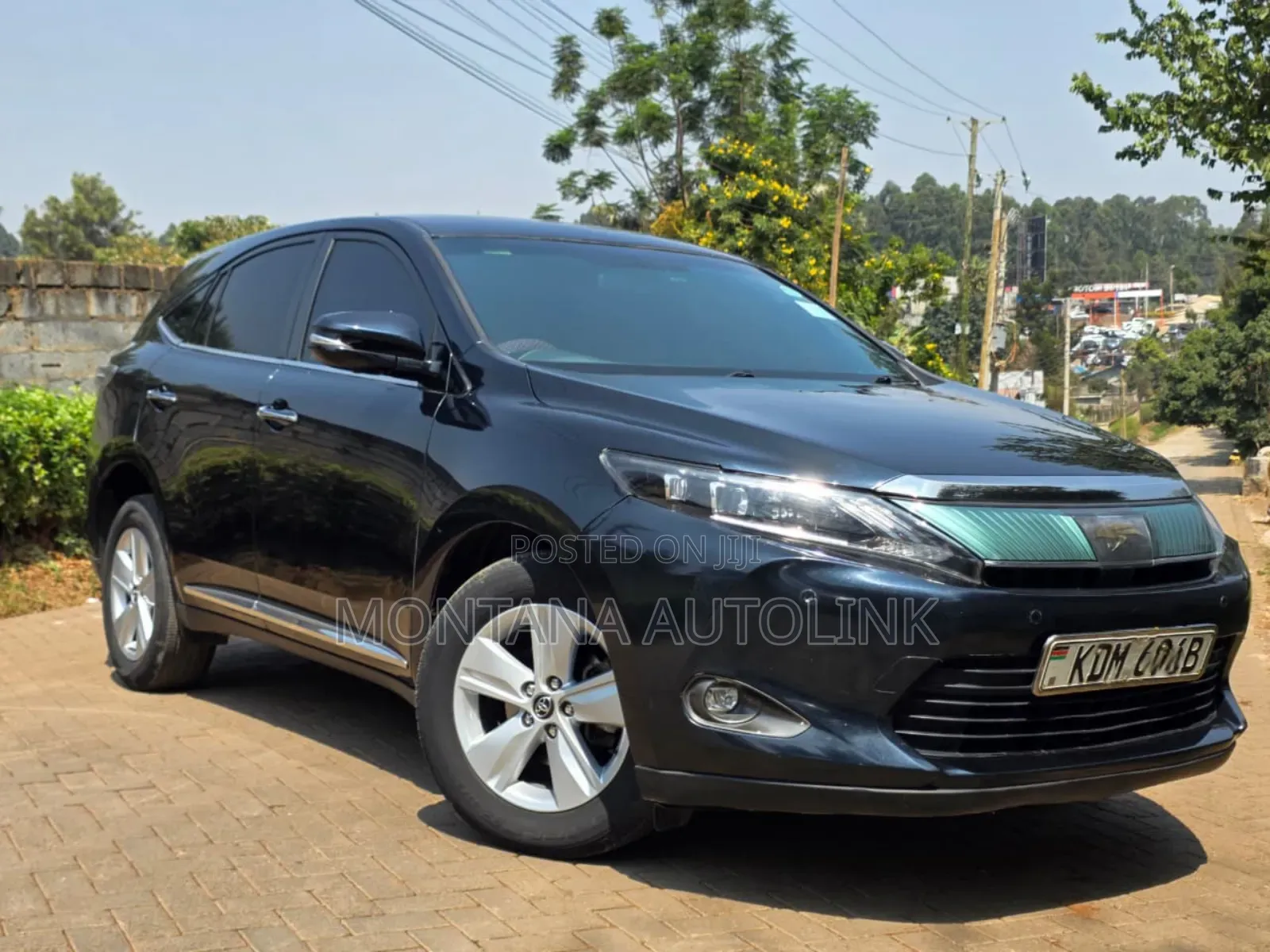 Toyota Harrier 2.0 2016 Black