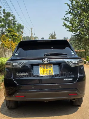 Toyota Harrier 2.0 2016 Black