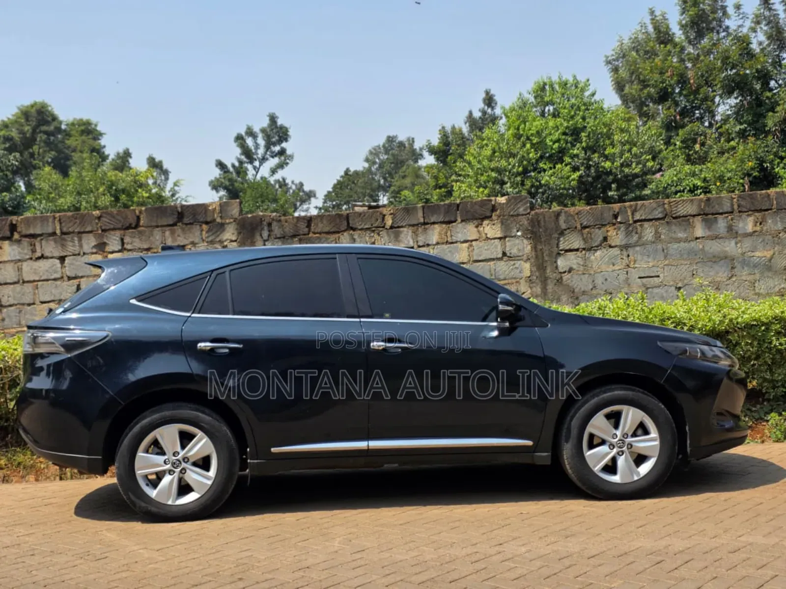 Toyota Harrier 2.0 2016 Black