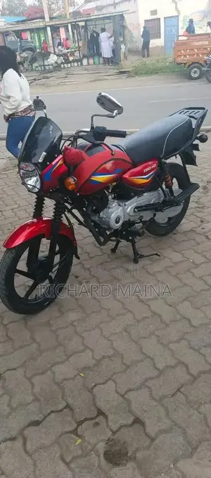 Bajaj Boxer 2025 Red